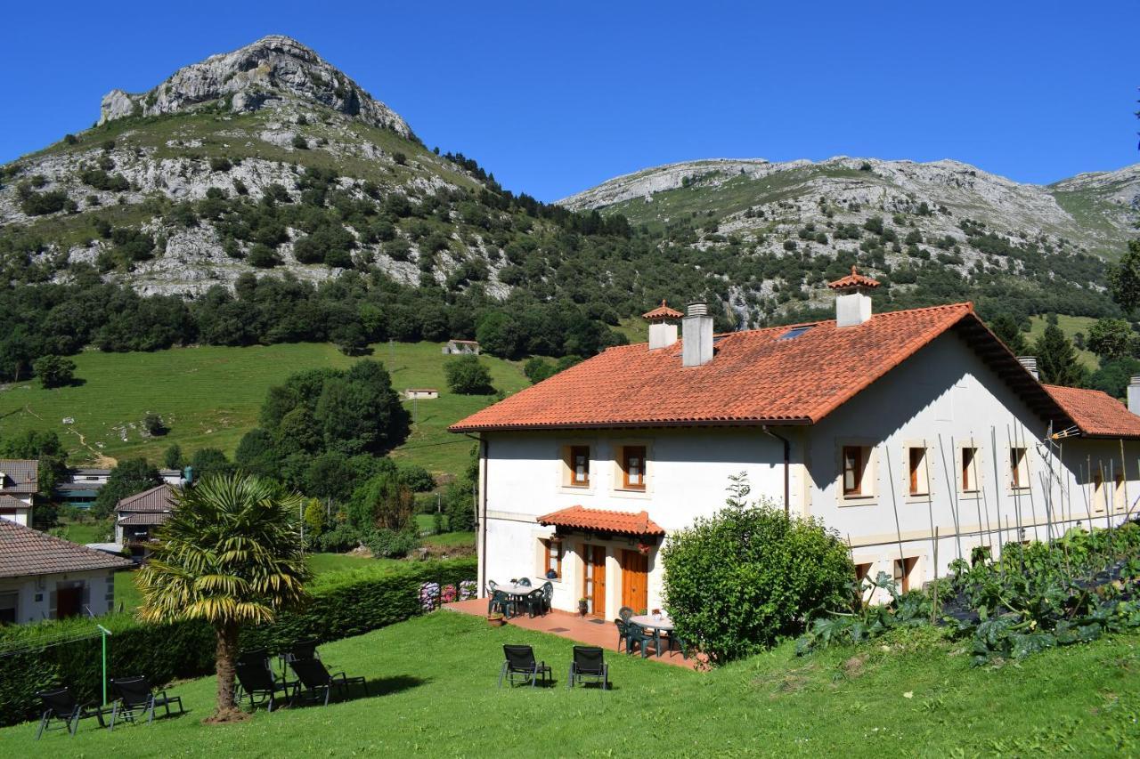 Apartamentos Rurales La Taberna Matienzo Kültér fotó